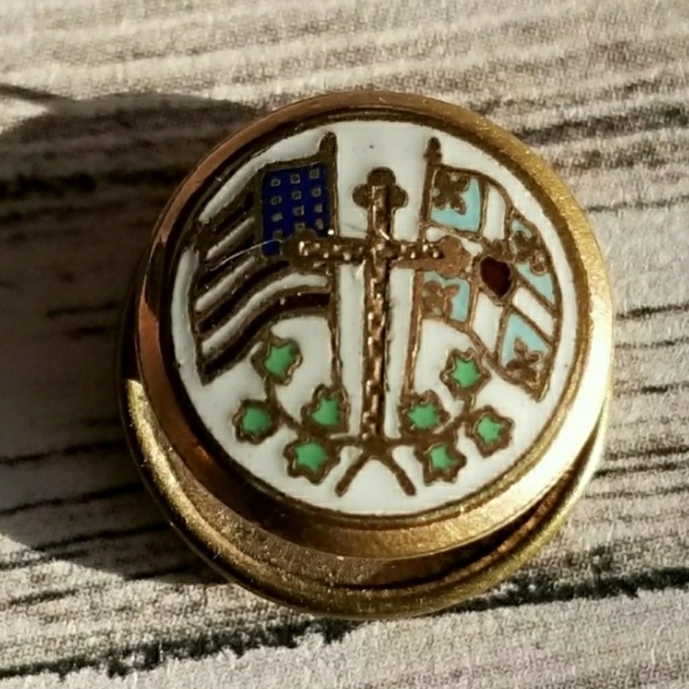 Vintage flags collar stud button gold tone